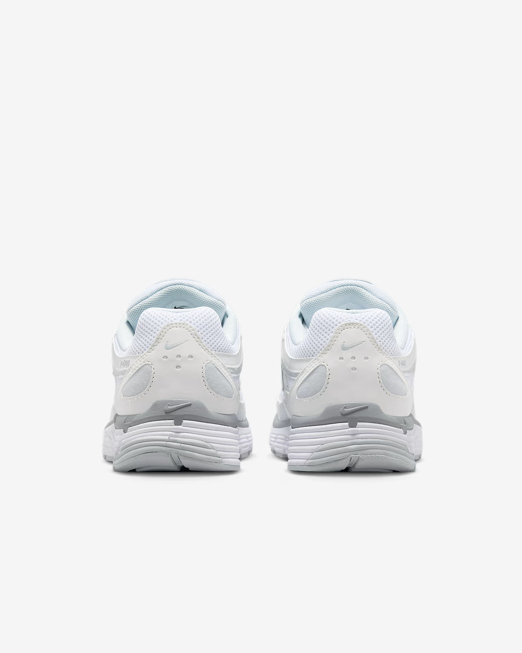 Nike P-6000 All white til Kvinde